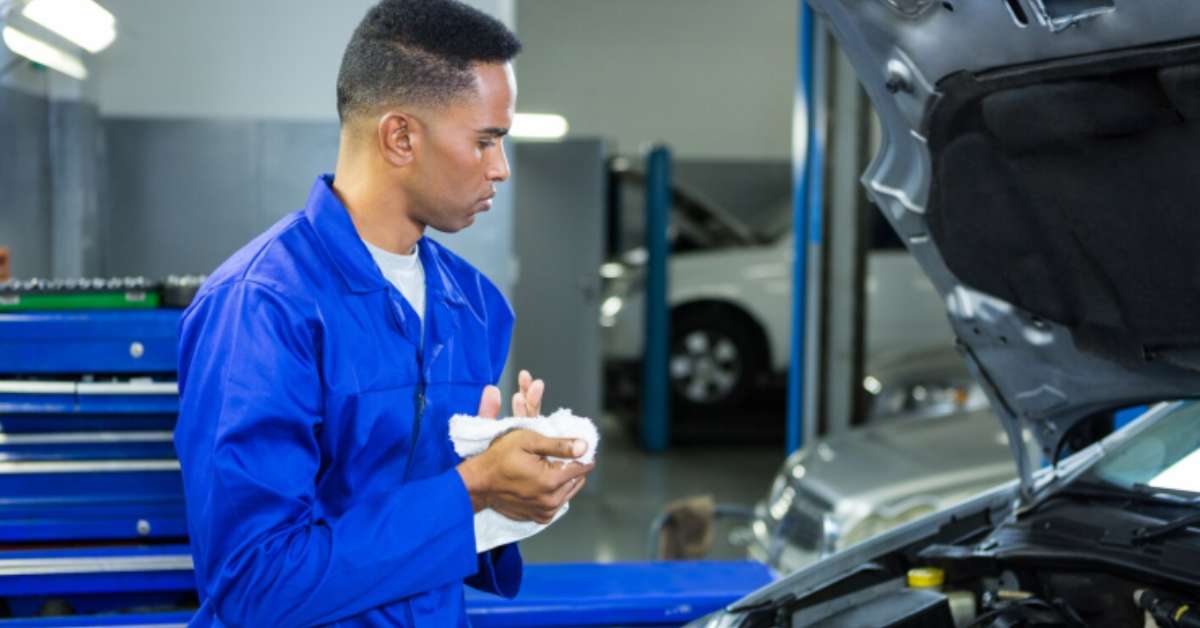 Mantenimiento de camiones: beneficios y consejos