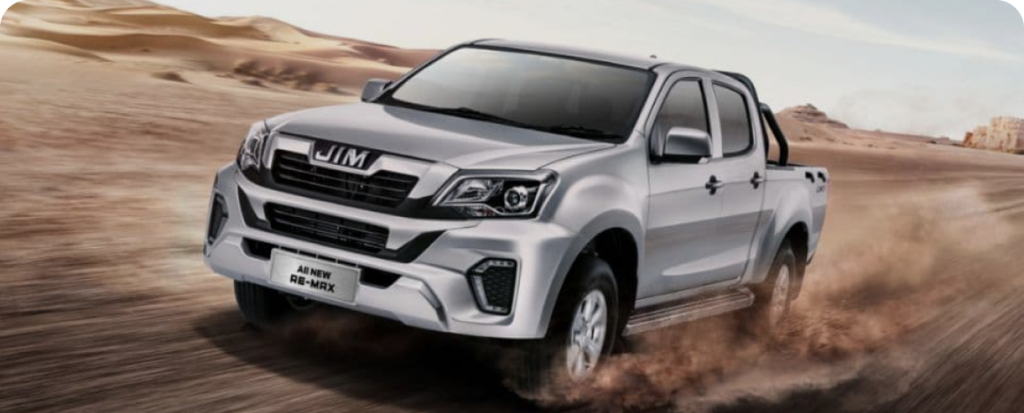 Camioneta JMC Modelo JIM con tecnología de ahorro de combustible en las dunas